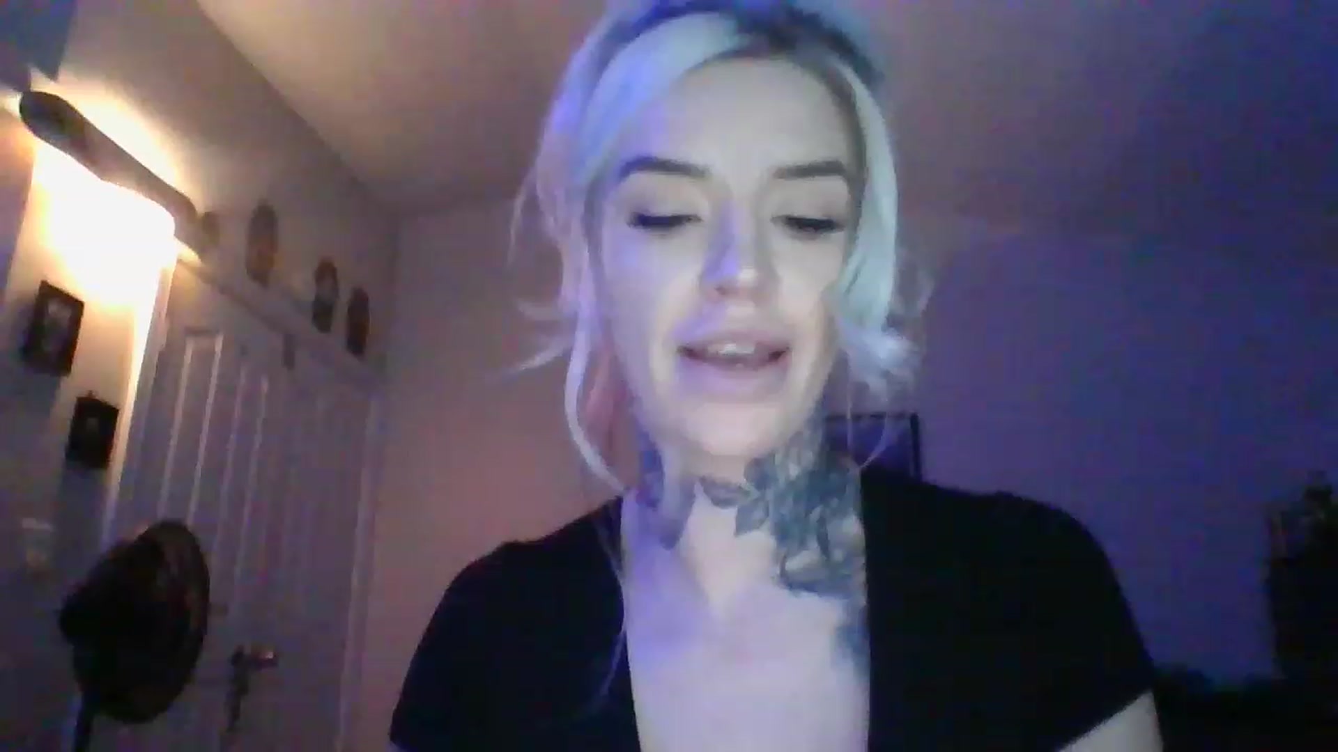 Gallery image thumbnail from Missgracexoco's myfreecams stream on, 12/06/2022, 24:25 image 10 of 20