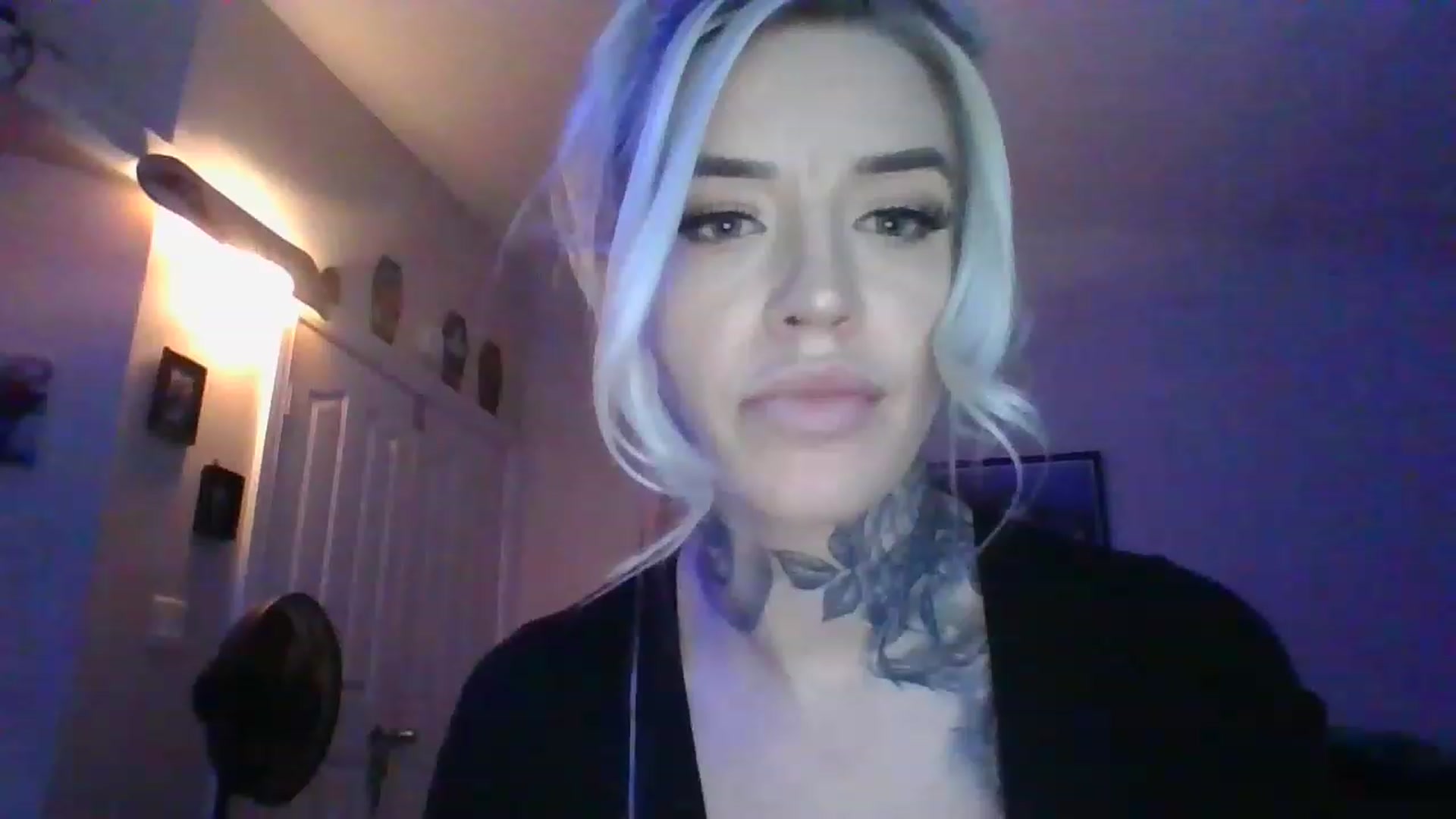 Gallery image thumbnail from Missgracexoco's myfreecams stream on, 12/06/2022, 24:25 image 7 of 20