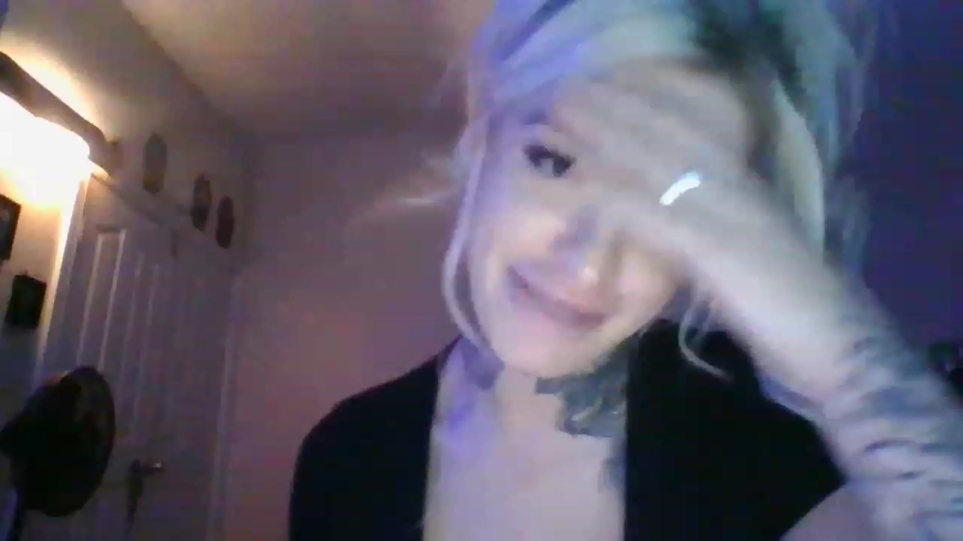 Gallery image thumbnail from Missgracexoco's myfreecams stream on, 12/06/2022, 24:25 image 14 of 20