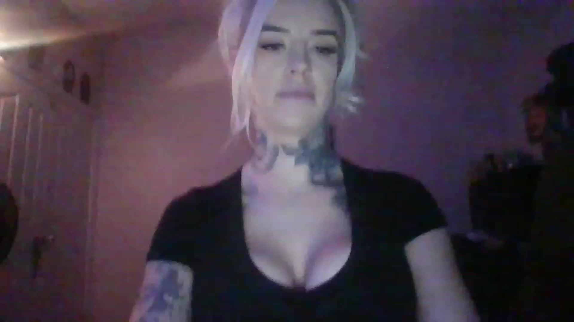 Gallery image thumbnail from Missgracexoco's myfreecams stream on, 12/06/2022, 24:47 image 13 of 20