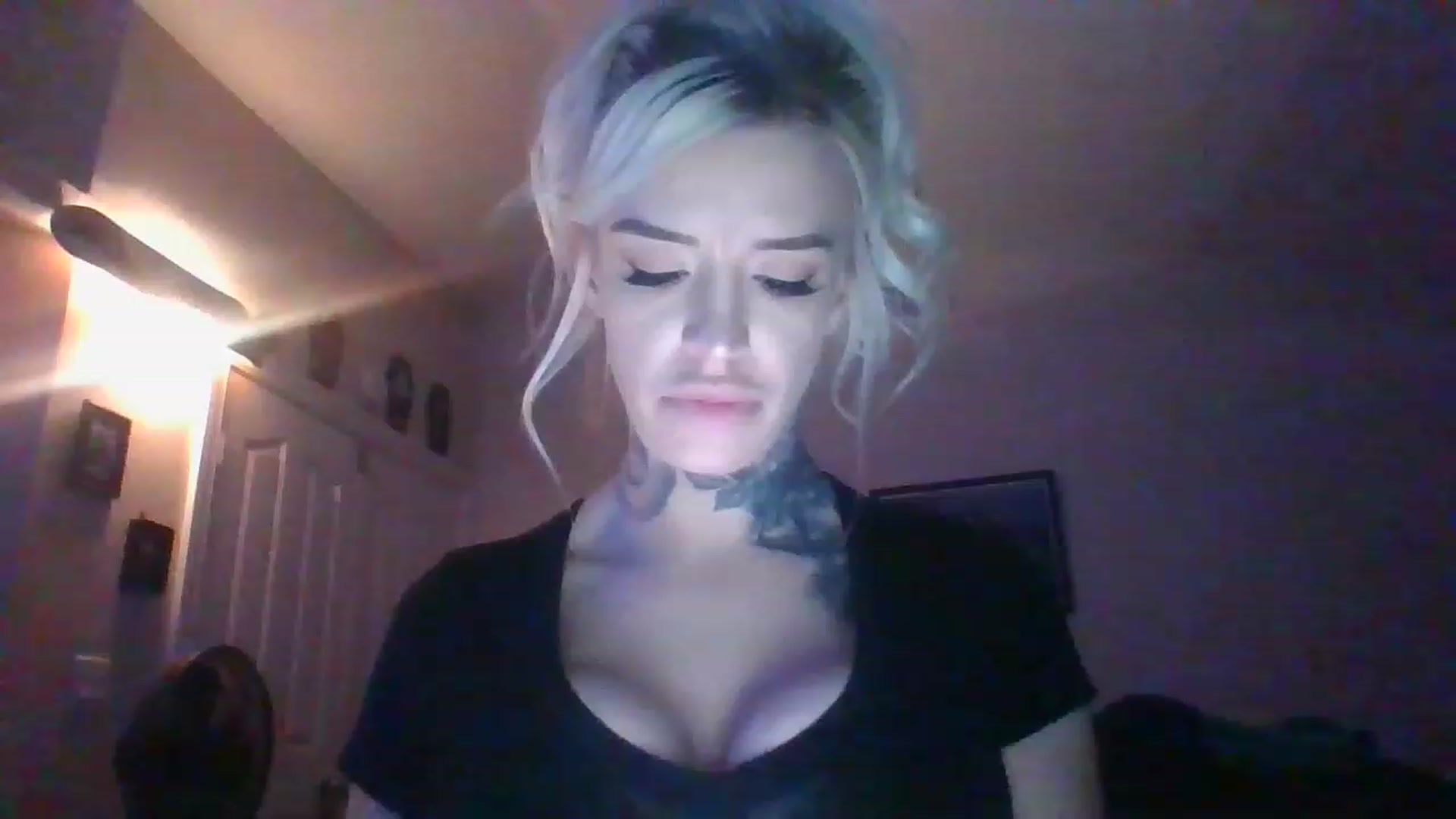 Gallery image thumbnail from Missgracexoco's myfreecams stream on, 12/06/2022, 24:47 image 2 of 20