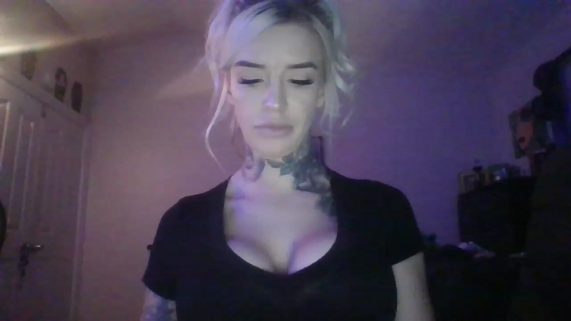 Gallery image thumbnail from Missgracexoco's myfreecams stream on, 12/06/2022, 24:47 image 10 of 20