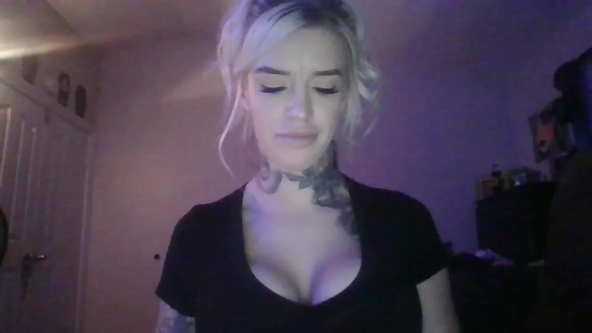 Gallery image thumbnail from Missgracexoco's myfreecams stream on, 12/06/2022, 24:47 image 11 of 20