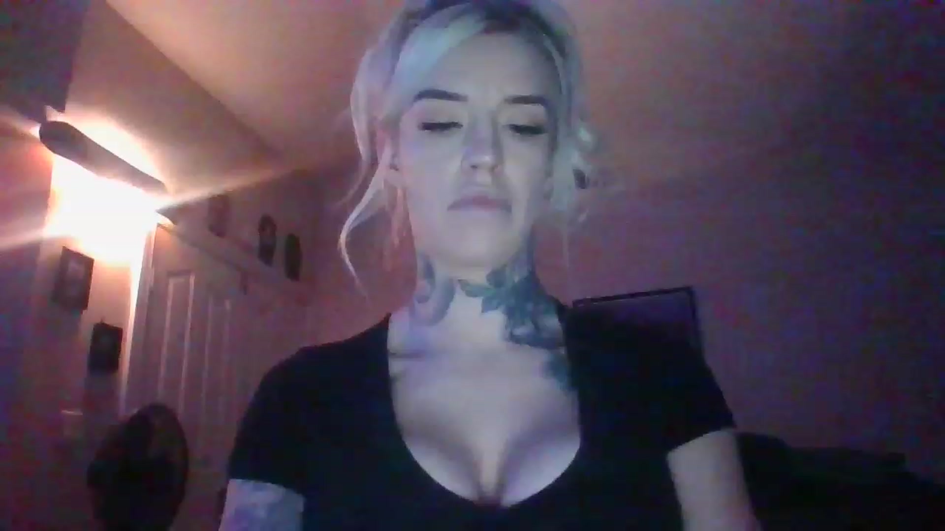 Gallery image thumbnail from Missgracexoco's myfreecams stream on, 12/06/2022, 24:47 image 7 of 20