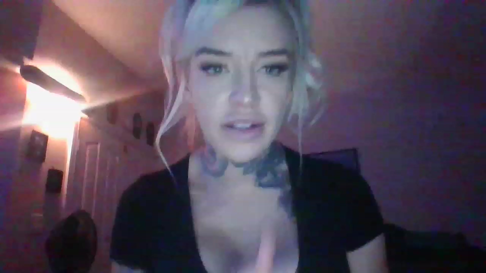 Gallery image thumbnail from Missgracexoco's myfreecams stream on, 12/06/2022, 24:47 image 8 of 20
