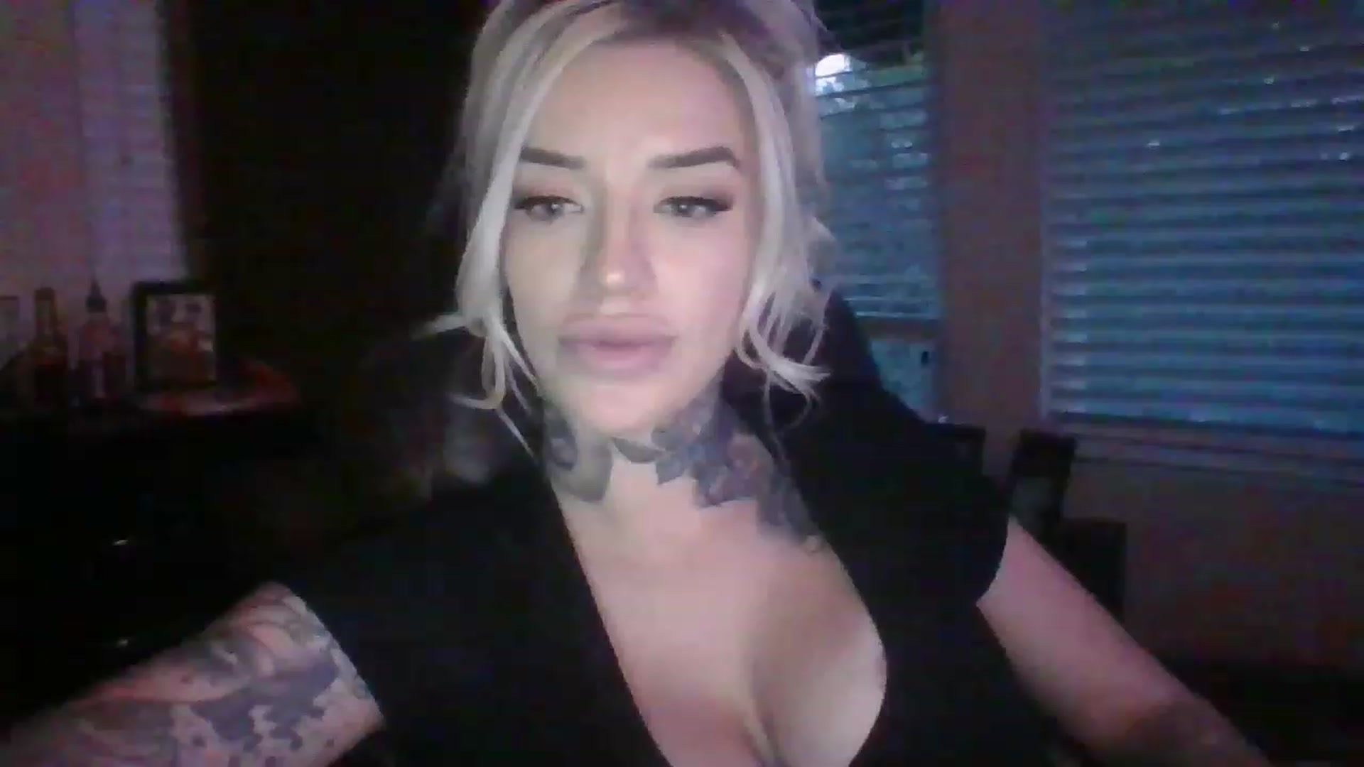 Gallery image thumbnail from Missgracexoco's myfreecams stream on, 12/06/2022, 01:01 image 8 of 20