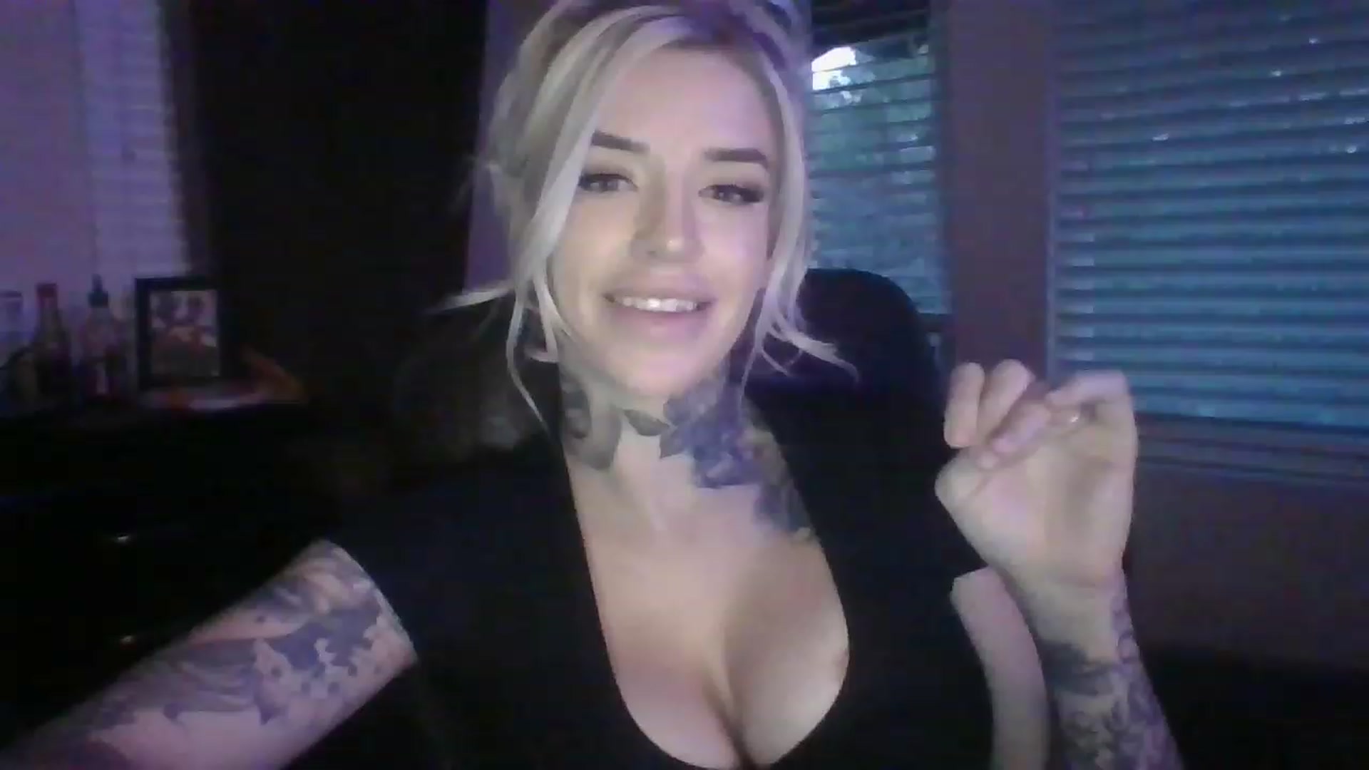 Gallery image thumbnail from Missgracexoco's myfreecams stream on, 12/06/2022, 01:01 image 5 of 20