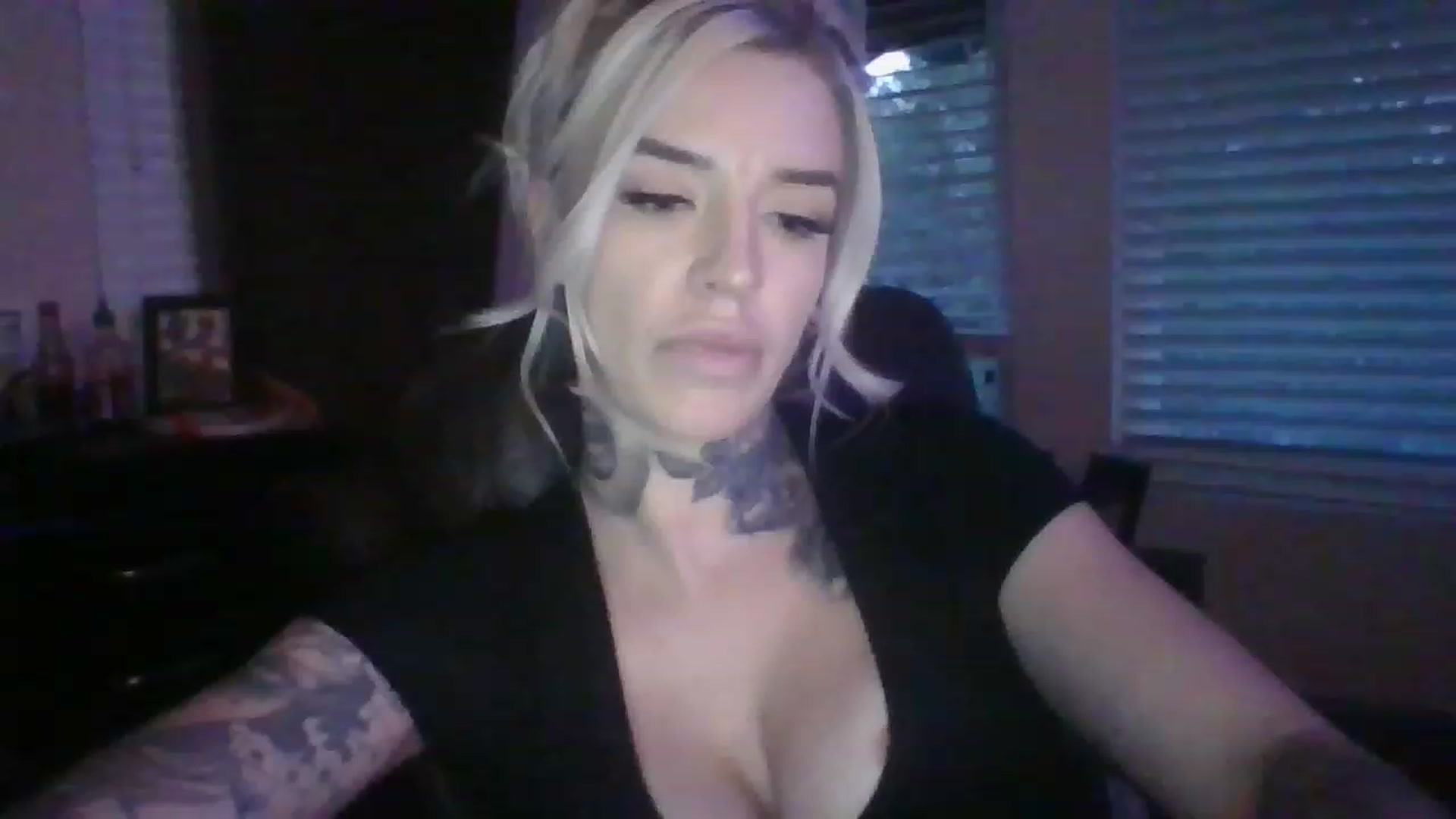 Gallery image thumbnail from Missgracexoco's myfreecams stream on, 12/06/2022, 01:01 image 7 of 20