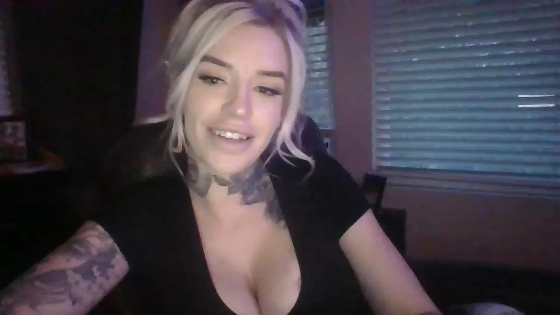 Gallery image thumbnail from Missgracexoco's myfreecams stream on, 12/06/2022, 01:01 image 3 of 20