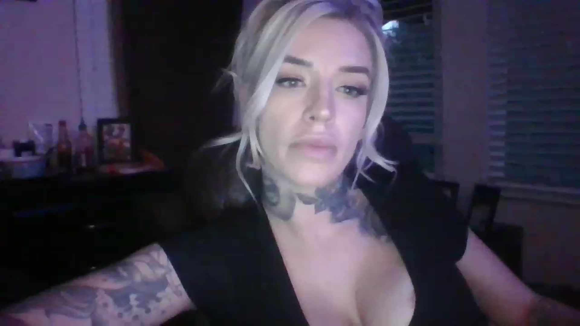 Gallery image thumbnail from Missgracexoco's myfreecams stream on, 12/06/2022, 01:01 image 19 of 20