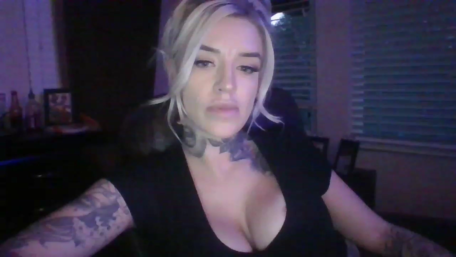 Gallery image thumbnail from Missgracexoco's myfreecams stream on, 12/06/2022, 01:01 image 16 of 20