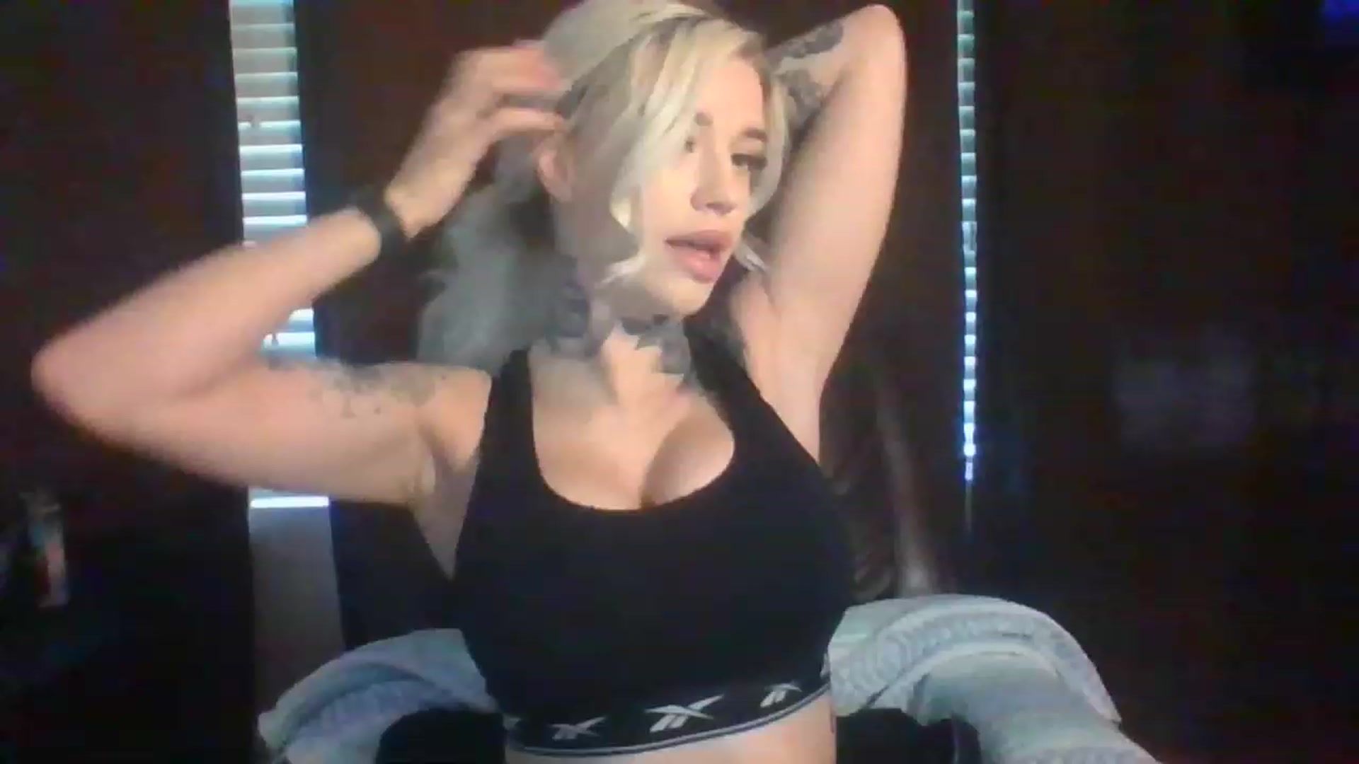 Gallery image thumbnail from Missgracexoco's myfreecams stream on, 12/12/2022, 18:28 image 5 of 20