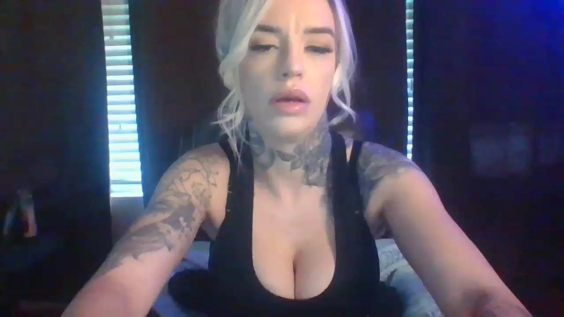 Gallery image thumbnail from Missgracexoco's myfreecams stream on, 12/12/2022, 18:28 image 20 of 20