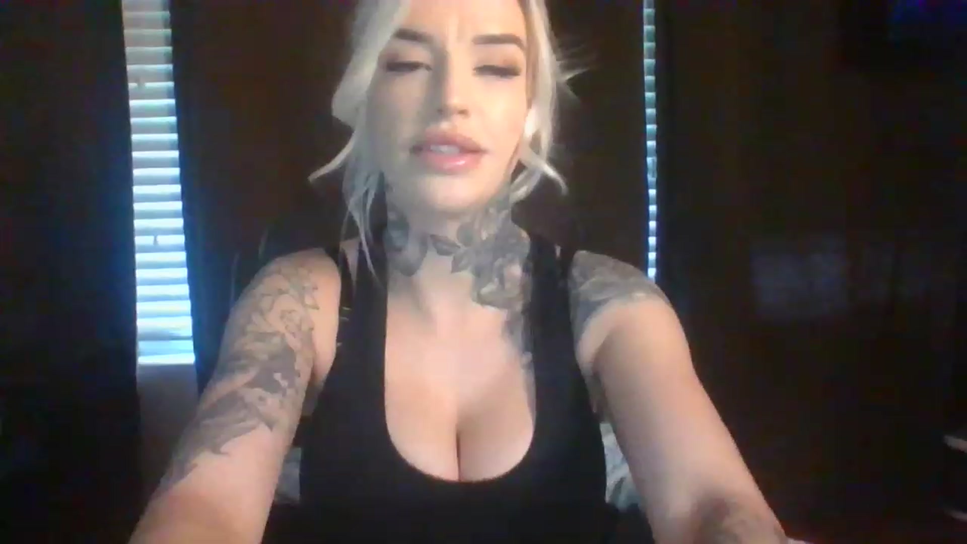 Gallery image thumbnail from Missgracexoco's myfreecams stream on, 12/12/2022, 18:28 image 4 of 20