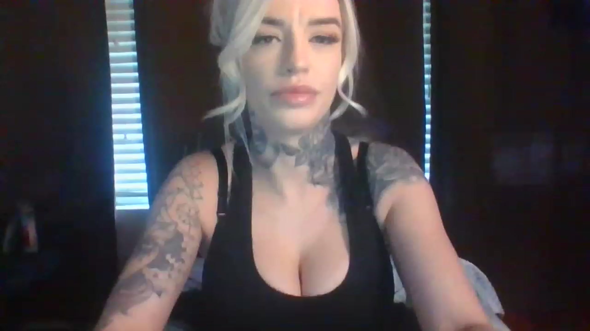 Gallery image thumbnail from Missgracexoco's myfreecams stream on, 12/12/2022, 18:28 image 10 of 20