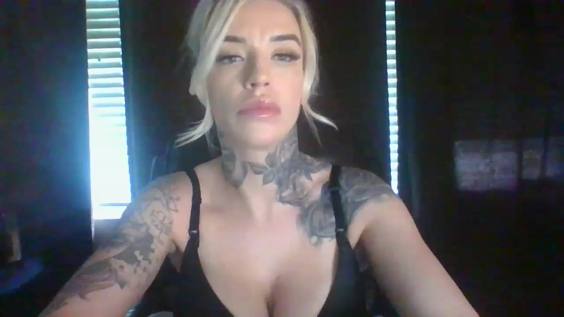 Gallery image thumbnail from Missgracexoco's myfreecams stream on, 12/12/2022, 21:00 image 2 of 20