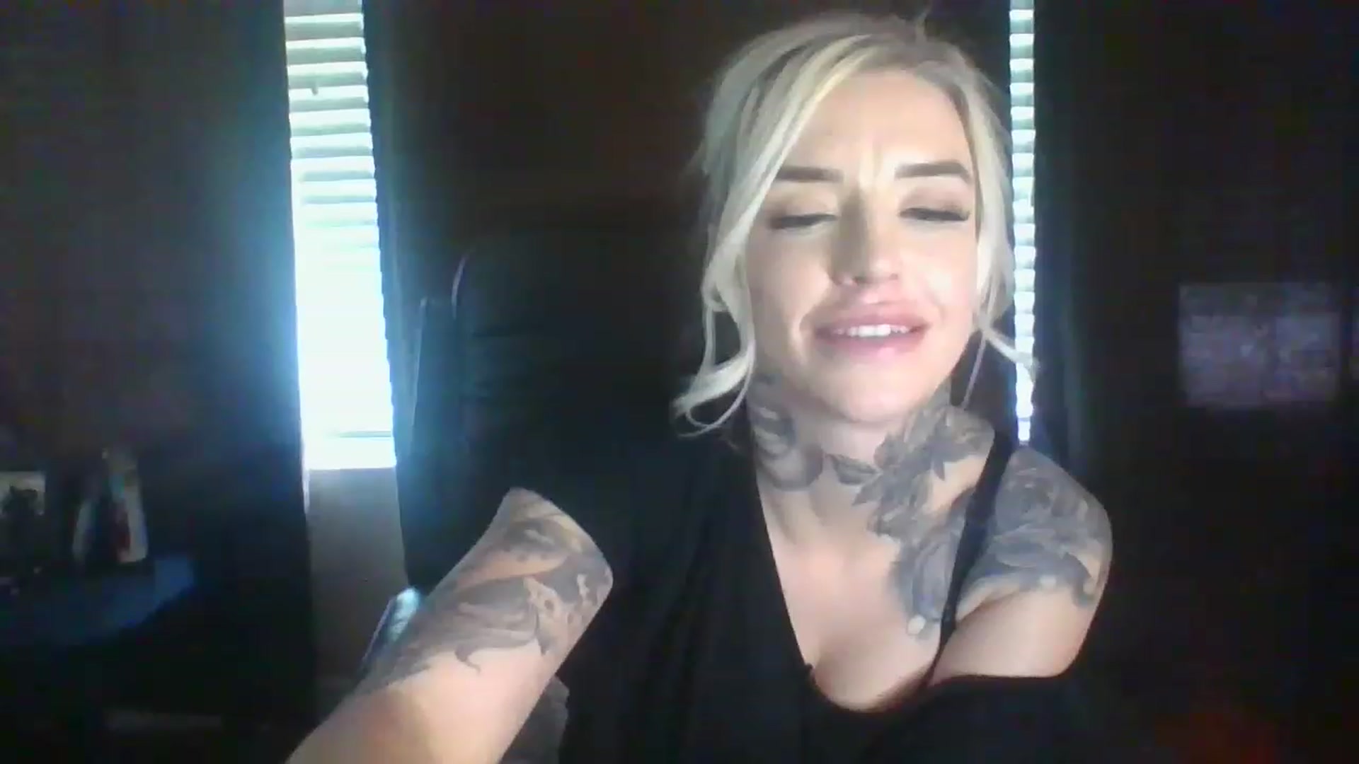 Gallery image thumbnail from Missgracexoco's myfreecams stream on, 12/12/2022, 21:20 image 8 of 20