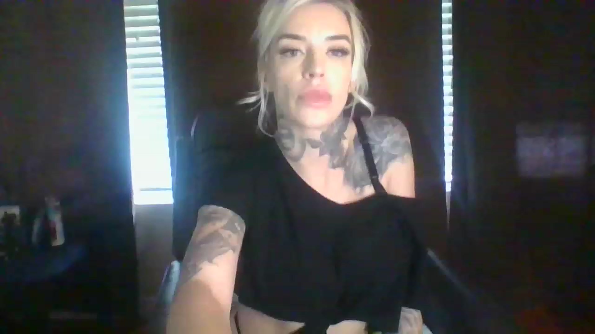 Gallery image thumbnail from Missgracexoco's myfreecams stream on, 12/12/2022, 21:20 image 11 of 20