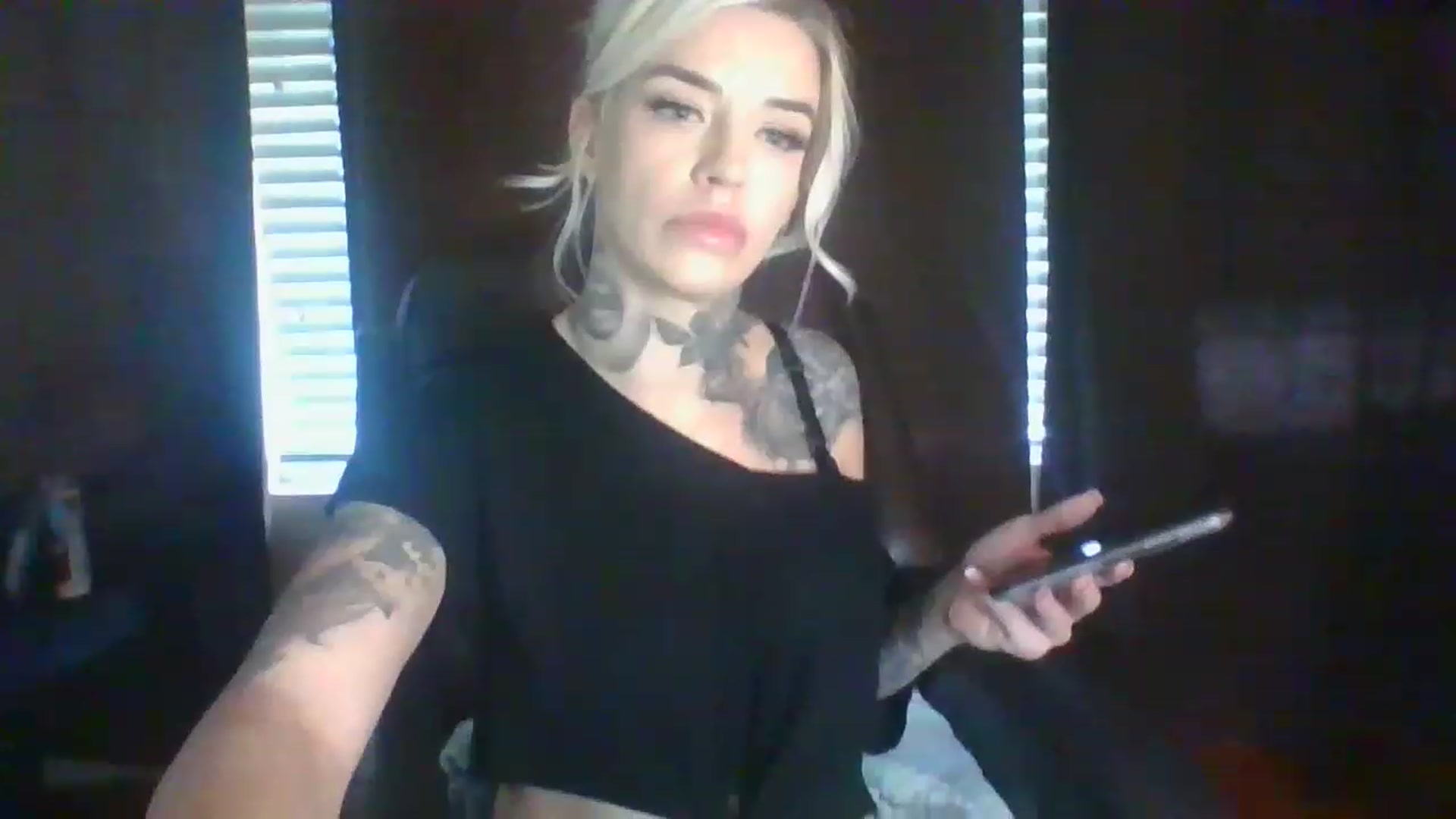 Gallery image thumbnail from Missgracexoco's myfreecams stream on, 12/12/2022, 21:20 image 16 of 20