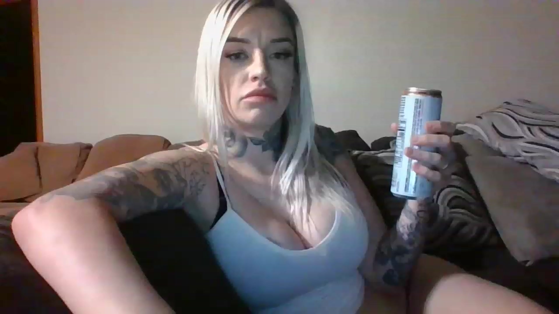 Gallery image thumbnail from Missgracexoco's myfreecams stream on, 01/16/2023, 14:32 image 15 of 20