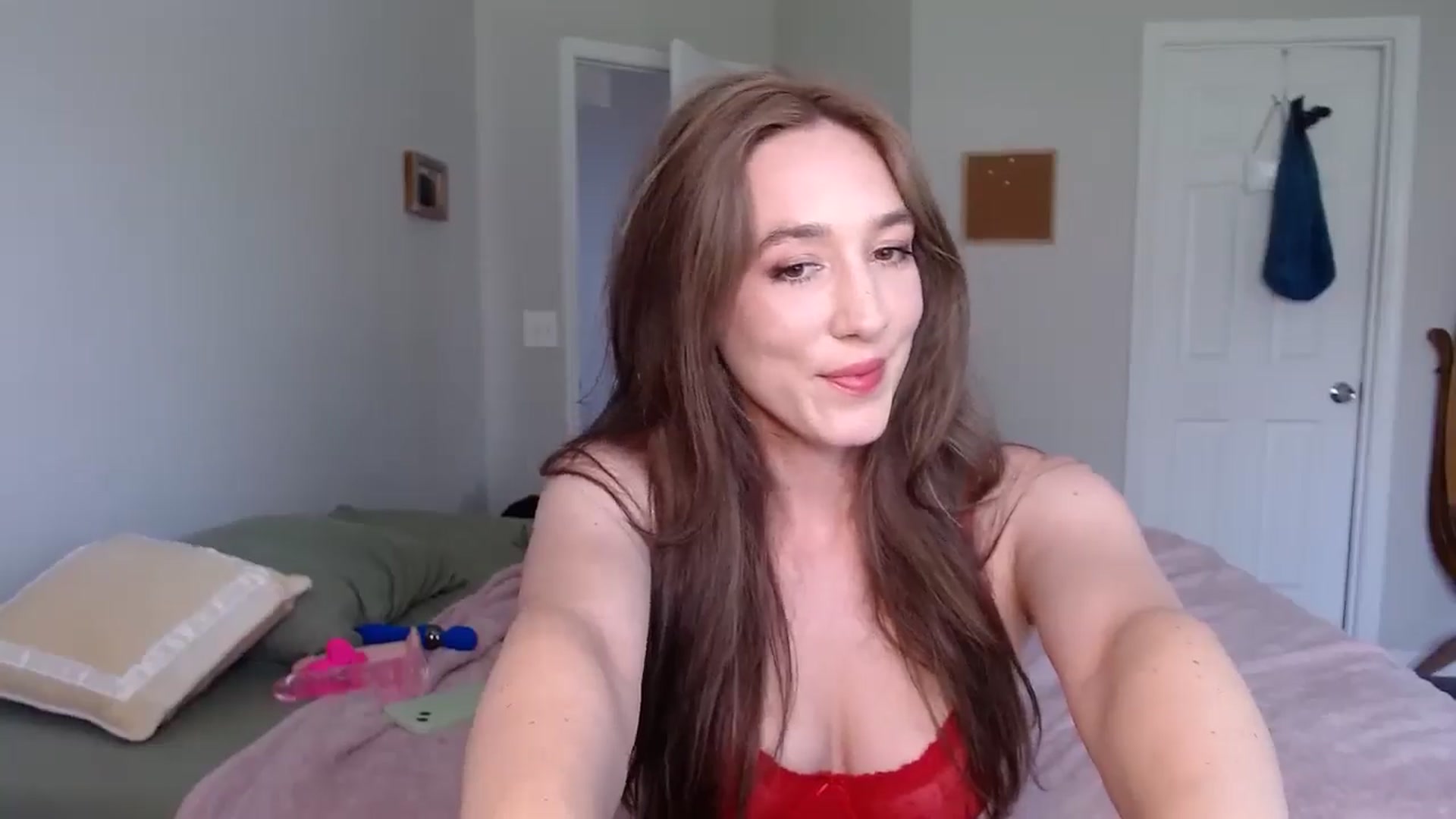 Gallery image thumbnail from Misshoney222's myfreecams stream on, 07/13/2025, 18:22 image 15 of 20