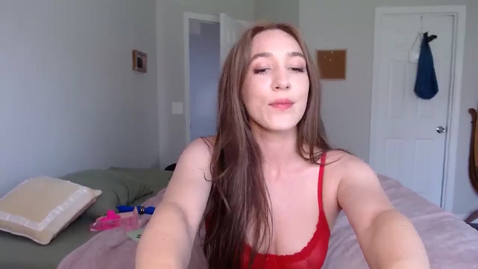 Gallery image thumbnail from Misshoney222's myfreecams stream on, 07/13/2025, 18:22 image 13 of 20