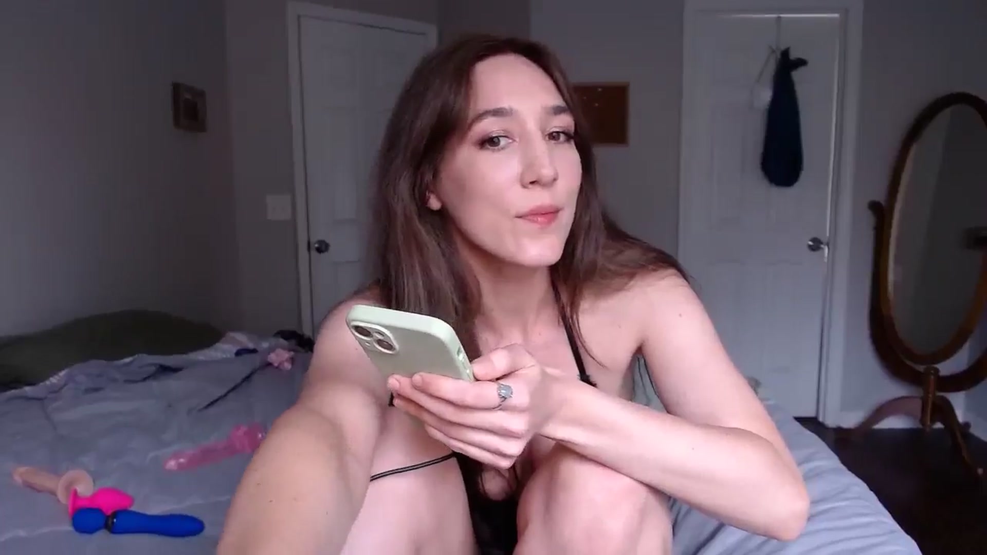 Gallery image thumbnail from Misshoney222's myfreecams stream on, 07/16/2025, 19:05 image 20 of 20