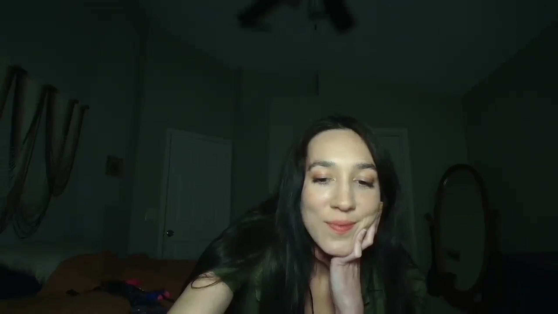 Gallery image thumbnail from Misshoney222's myfreecams stream on, 11/18/2025, 04:11 image 12 of 20