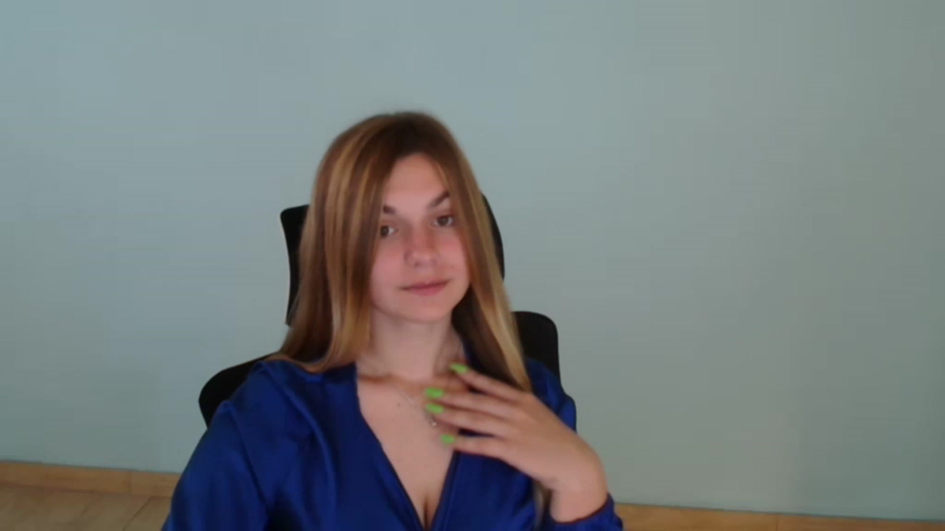 Gallery image thumbnail from Missi_More's myfreecams stream on, 07/18/2023, 08:10 image 8 of 20