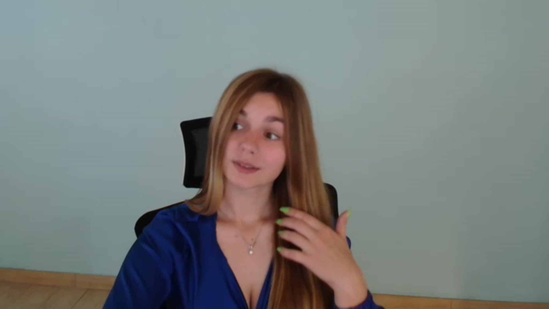 Gallery image thumbnail from Missi_More's myfreecams stream on, 07/18/2023, 08:10 image 15 of 20