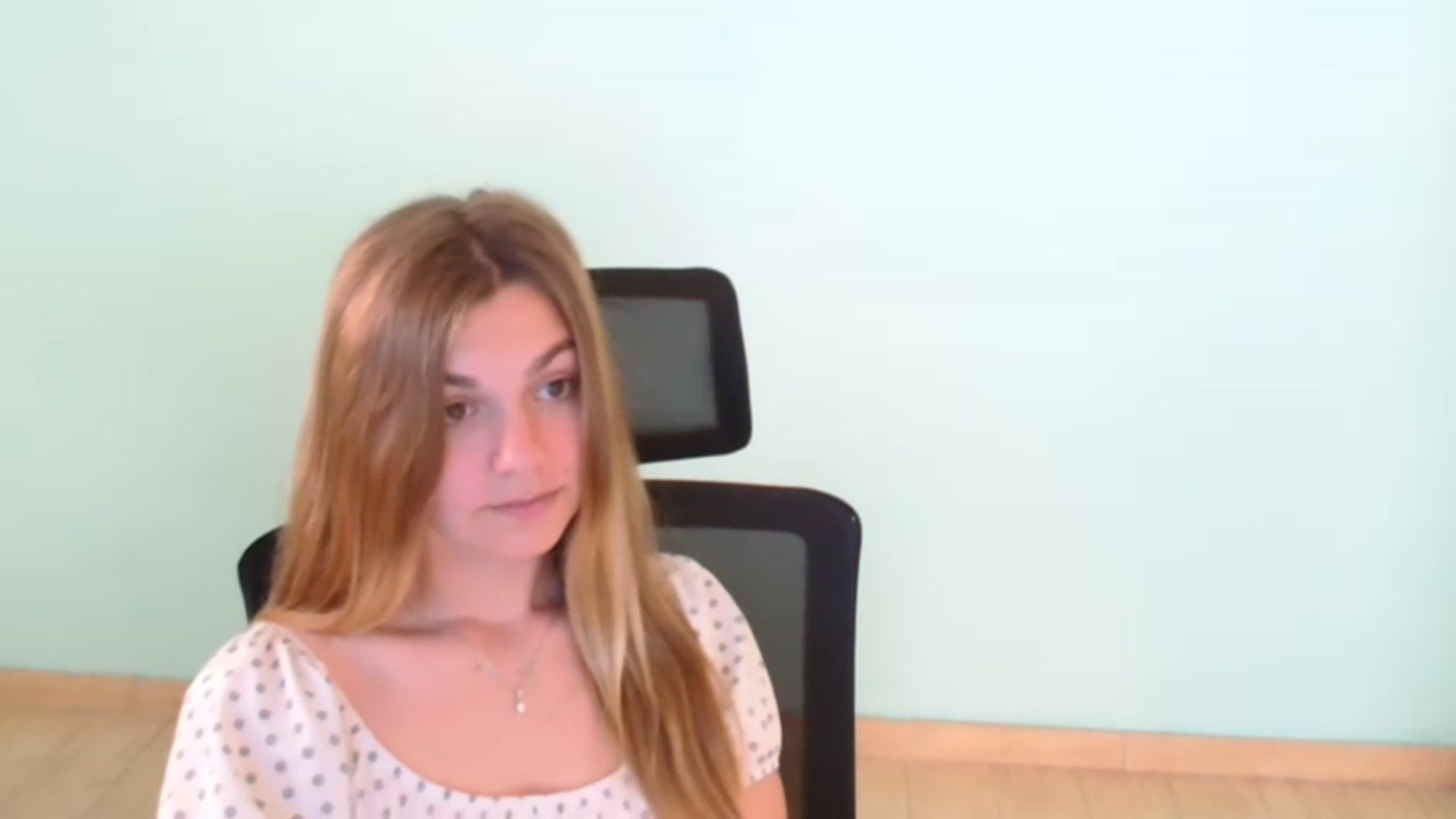 Gallery image thumbnail from Missi_More's myfreecams stream on, 07/19/2023, 07:20 image 10 of 20