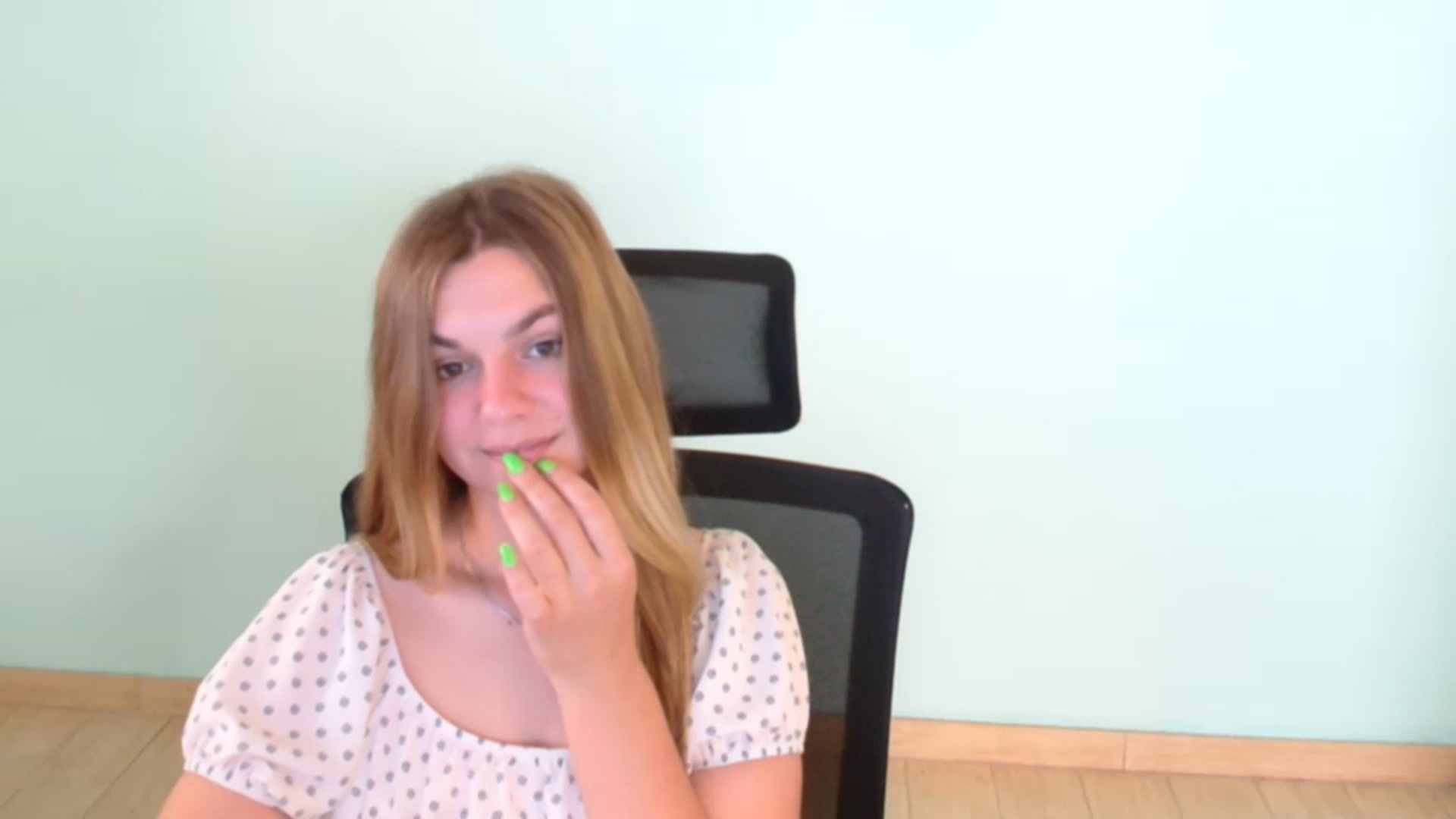 Gallery image thumbnail from Missi_More's myfreecams stream on, 07/19/2023, 07:20 image 3 of 20