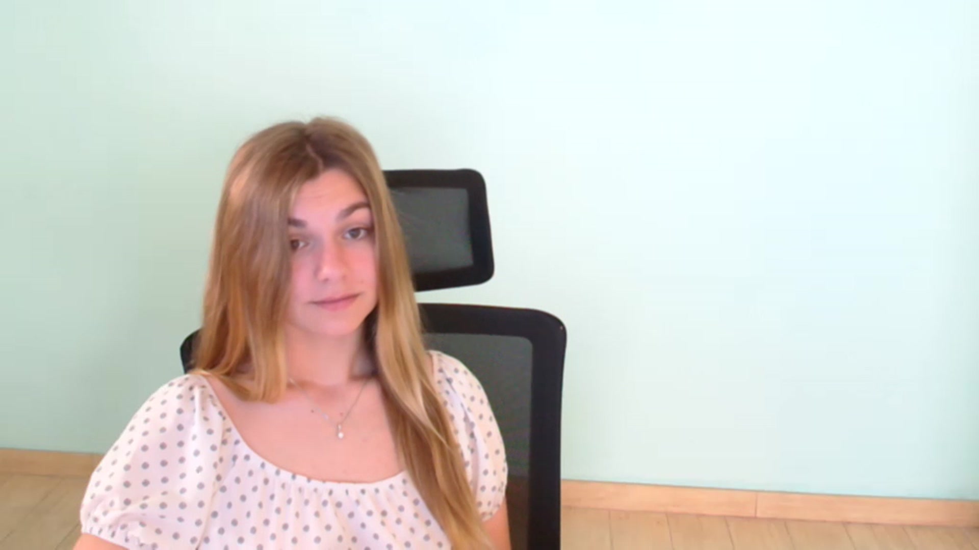 Gallery image thumbnail from Missi_More's myfreecams stream on, 07/19/2023, 07:20 image 5 of 20