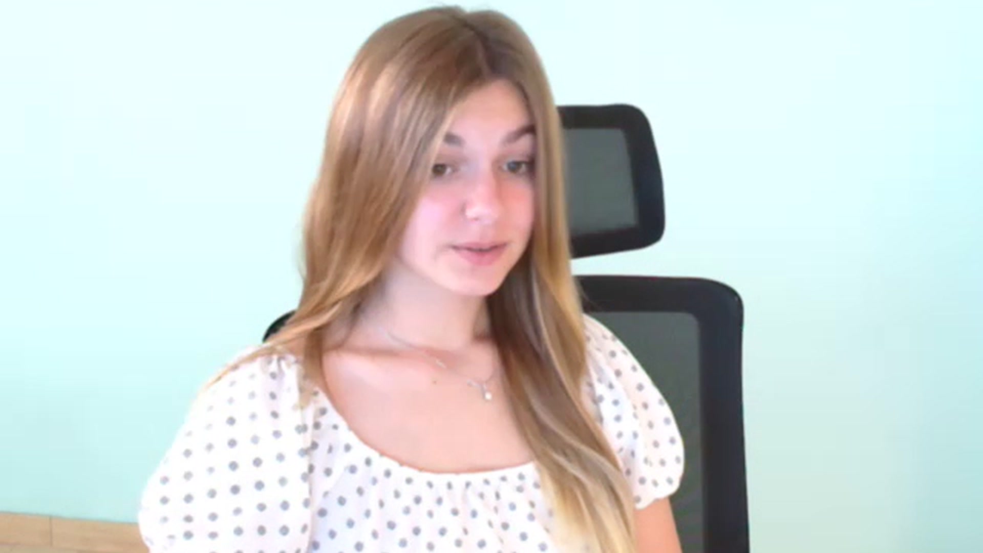 Gallery image thumbnail from Missi_More's myfreecams stream on, 07/21/2023, 07:59 image 10 of 20