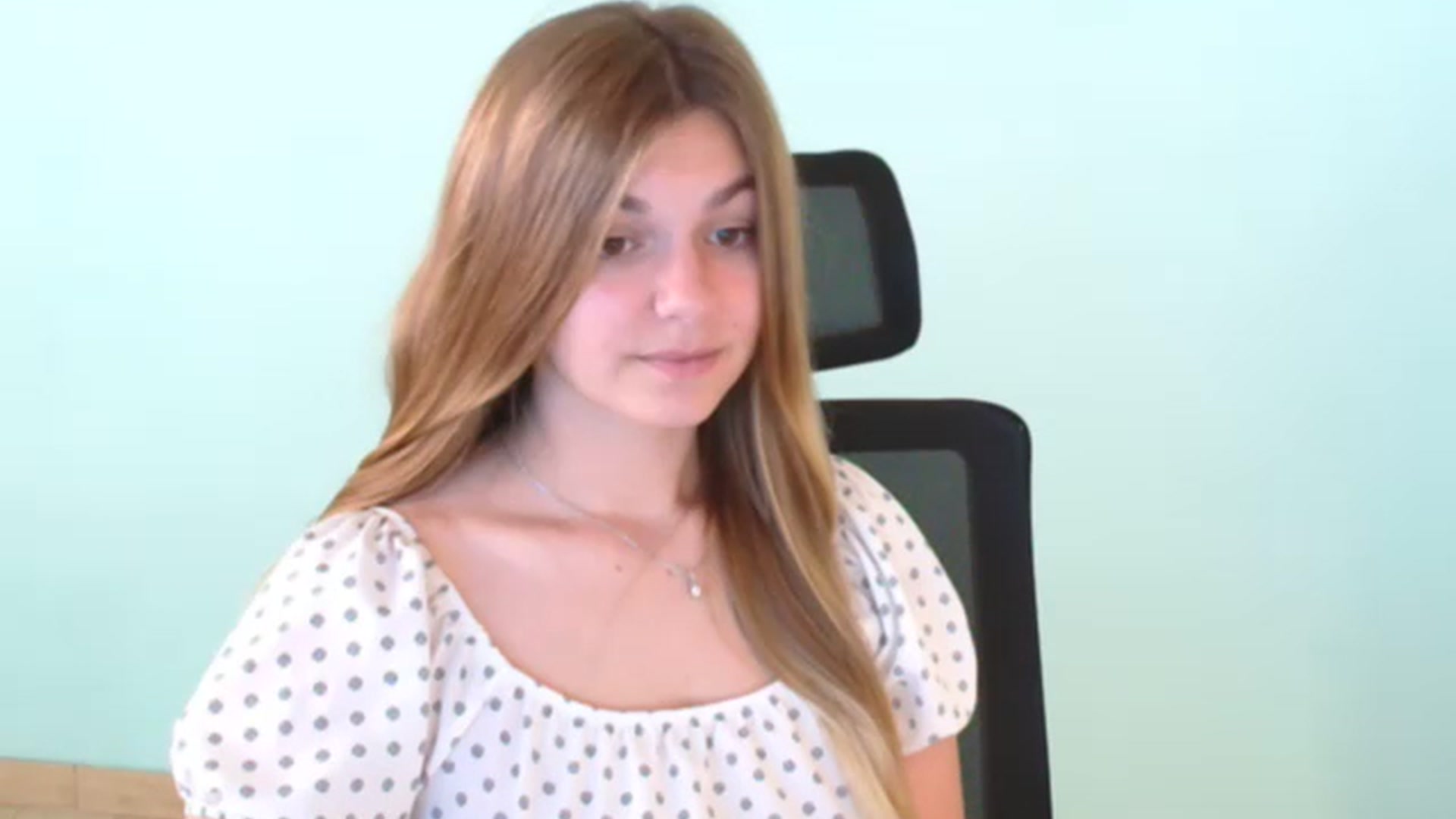 Gallery image thumbnail from Missi_More's myfreecams stream on, 07/21/2023, 07:59 image 8 of 20
