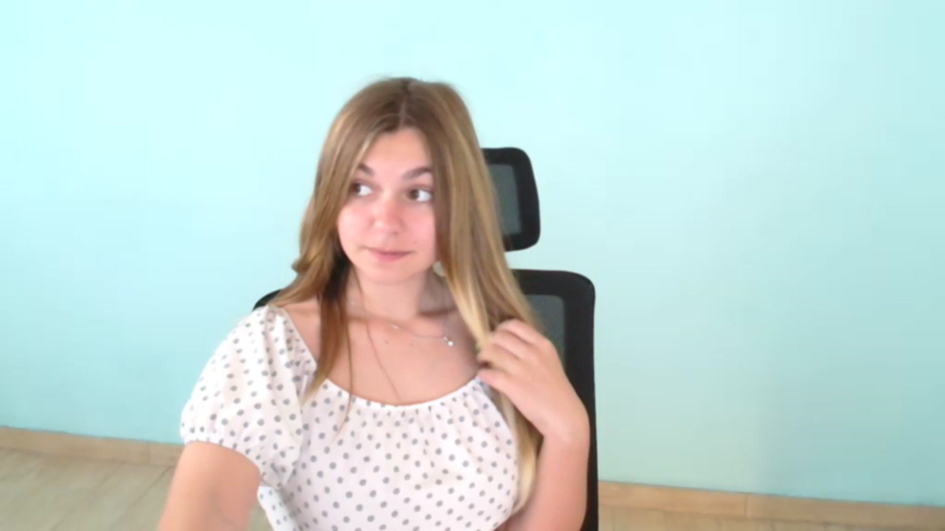 Gallery image thumbnail from Missi_More's myfreecams stream on, 07/21/2023, 10:41 image 18 of 20
