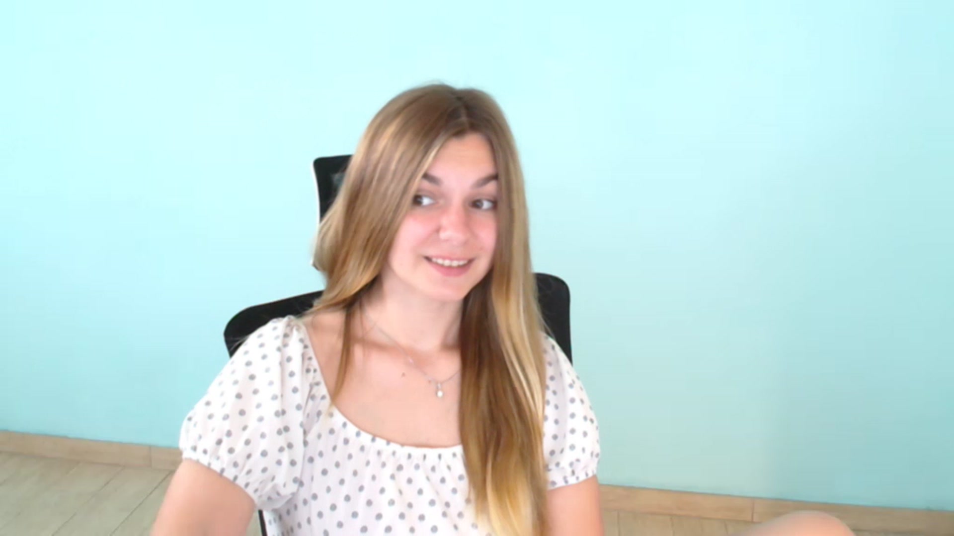 Gallery image thumbnail from Missi_More's myfreecams stream on, 07/21/2023, 10:41 image 15 of 20