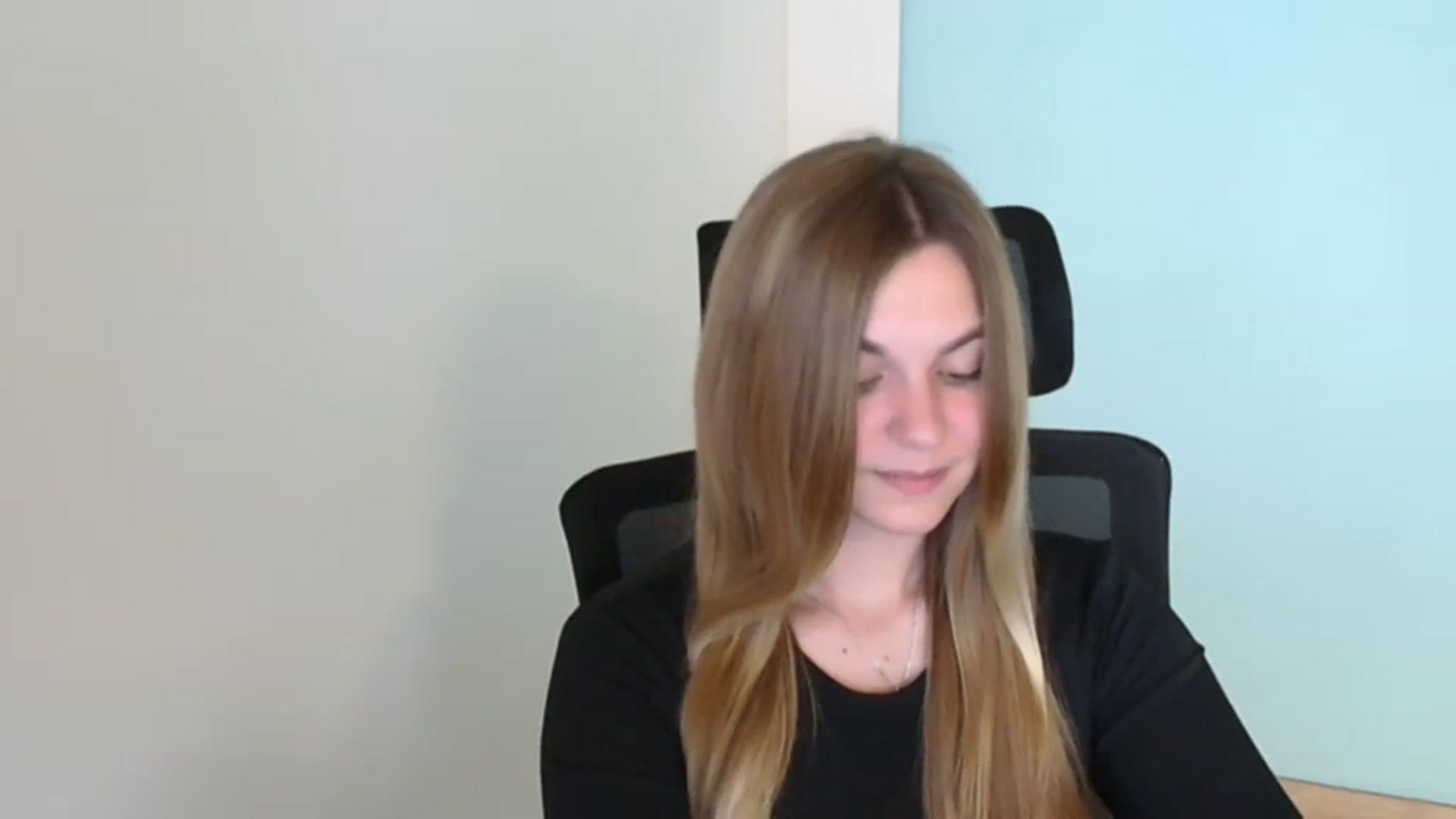 Gallery image thumbnail from Missi_More's myfreecams stream on, 07/22/2023, 19:42 image 8 of 20