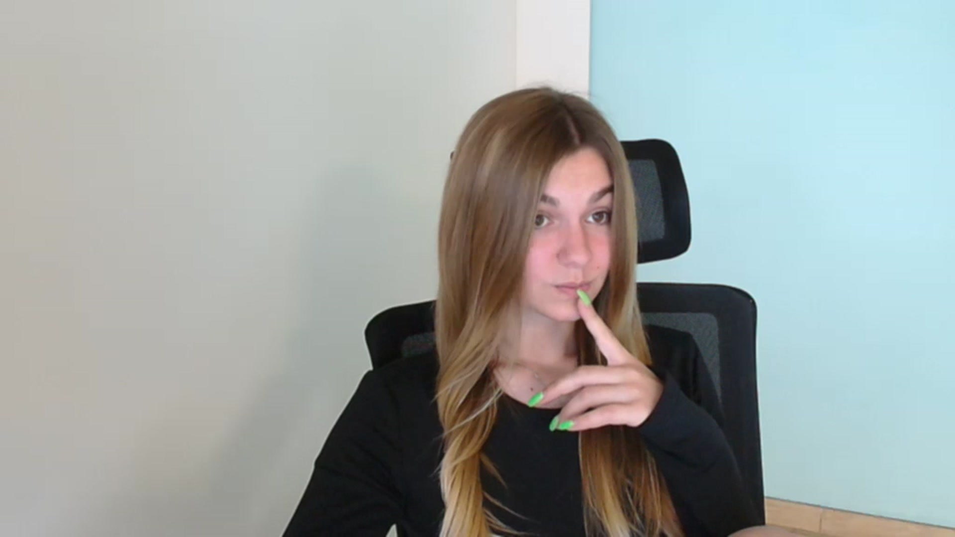 Gallery image thumbnail from Missi_More's myfreecams stream on, 07/22/2023, 19:42 image 9 of 20