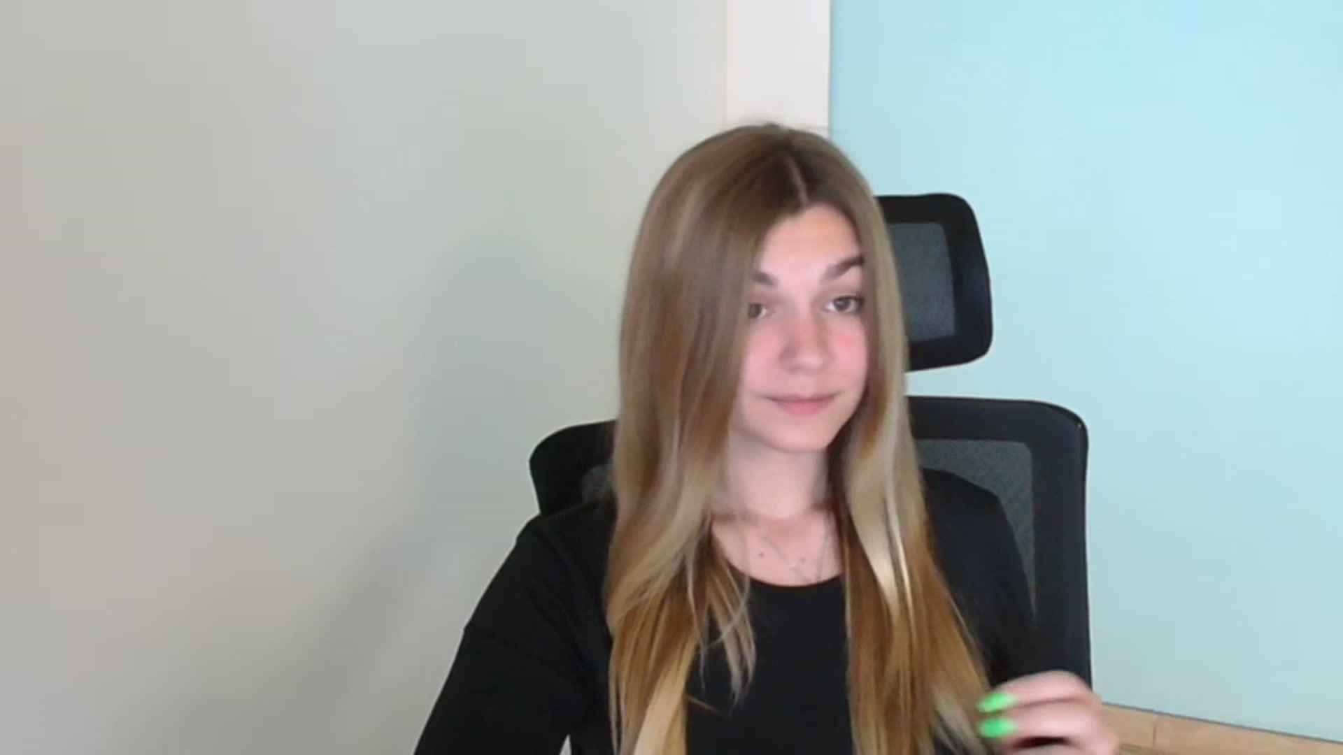 Gallery image thumbnail from Missi_More's myfreecams stream on, 07/22/2023, 19:42 image 12 of 20