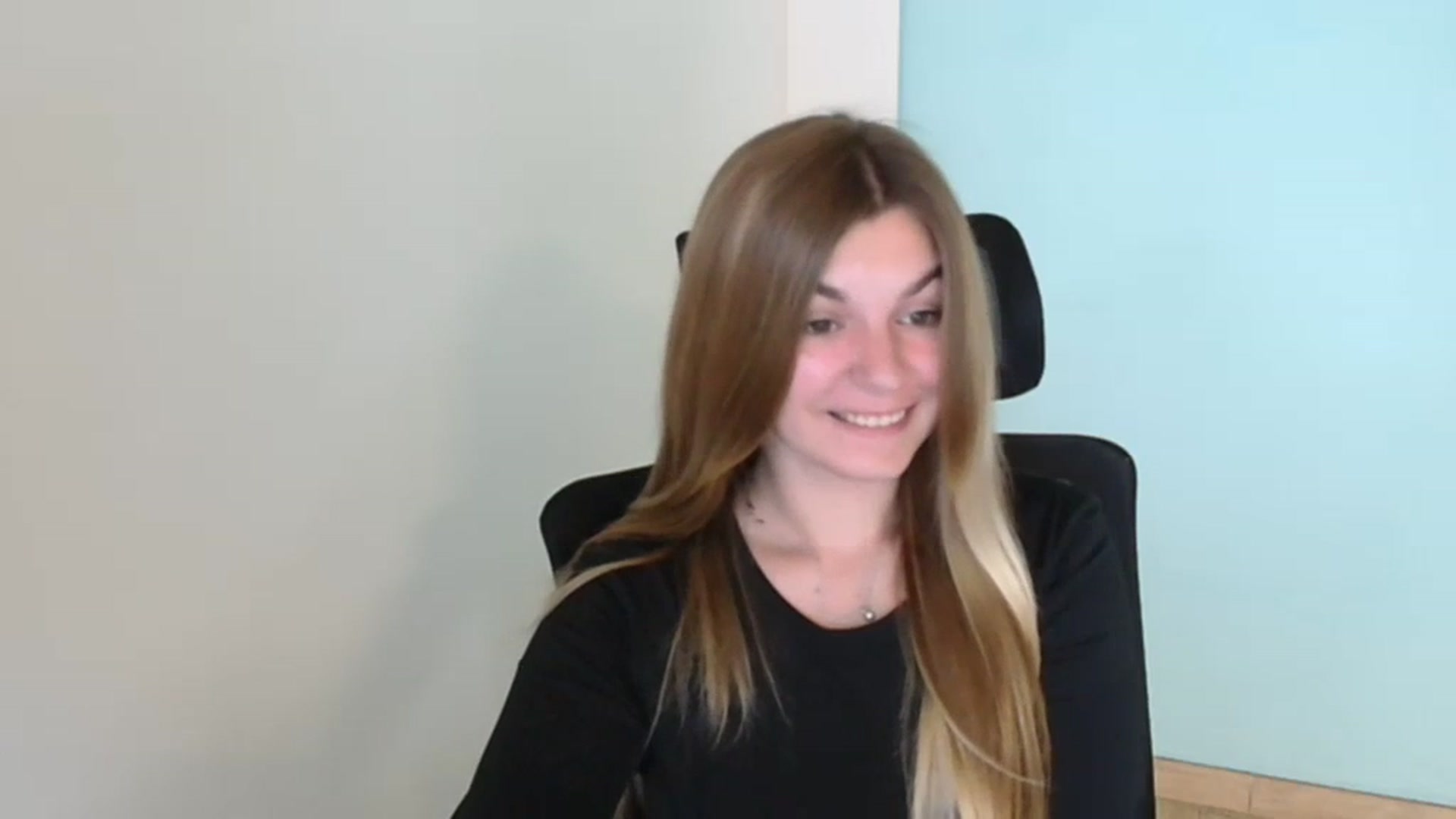 Gallery image thumbnail from Missi_More's myfreecams stream on, 07/22/2023, 19:42 image 4 of 20