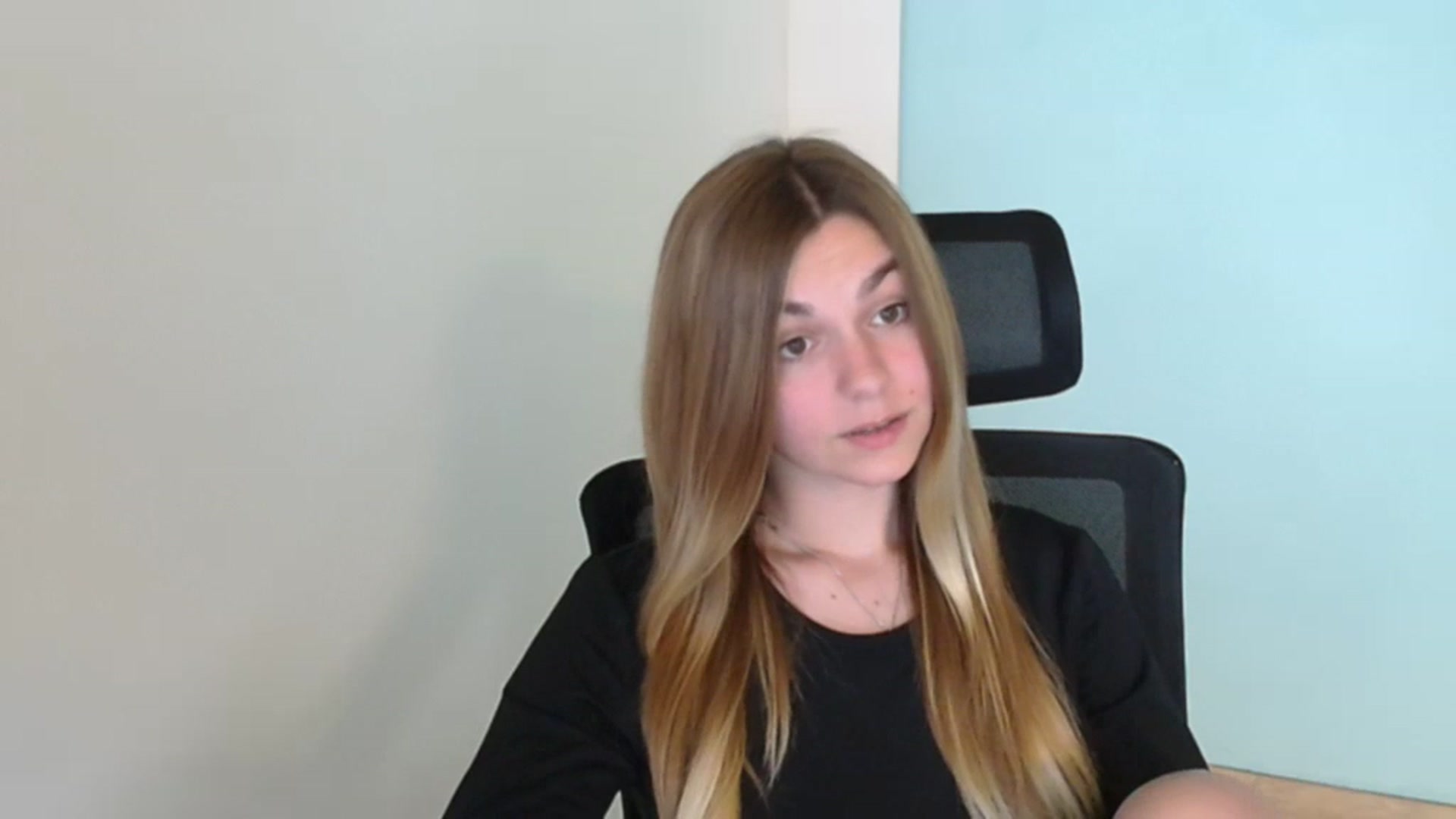 Gallery image thumbnail from Missi_More's myfreecams stream on, 07/22/2023, 19:42 image 13 of 20