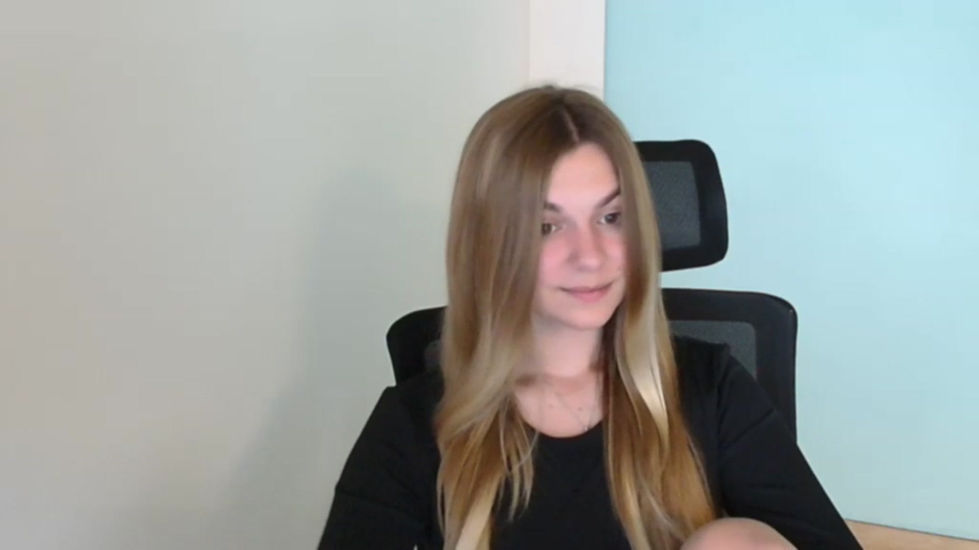 Gallery image thumbnail from Missi_More's myfreecams stream on, 07/22/2023, 19:42 image 11 of 20