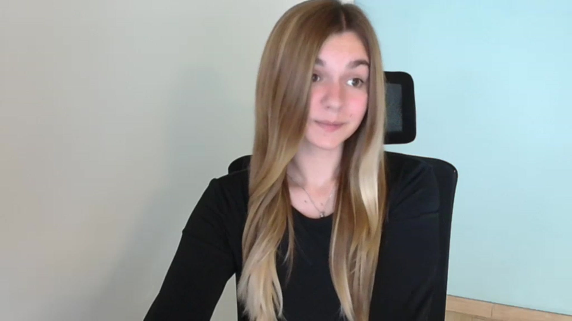 Gallery image thumbnail from Missi_More's myfreecams stream on, 07/22/2023, 19:42 image 20 of 20