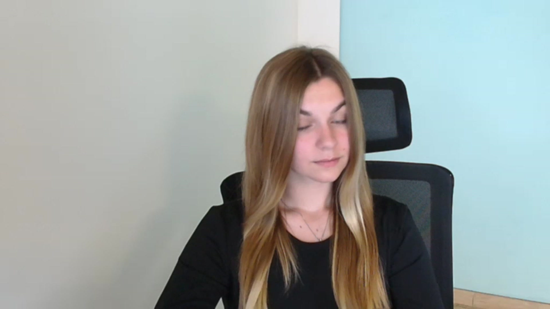 Gallery image thumbnail from Missi_More's myfreecams stream on, 07/22/2023, 19:42 image 17 of 20