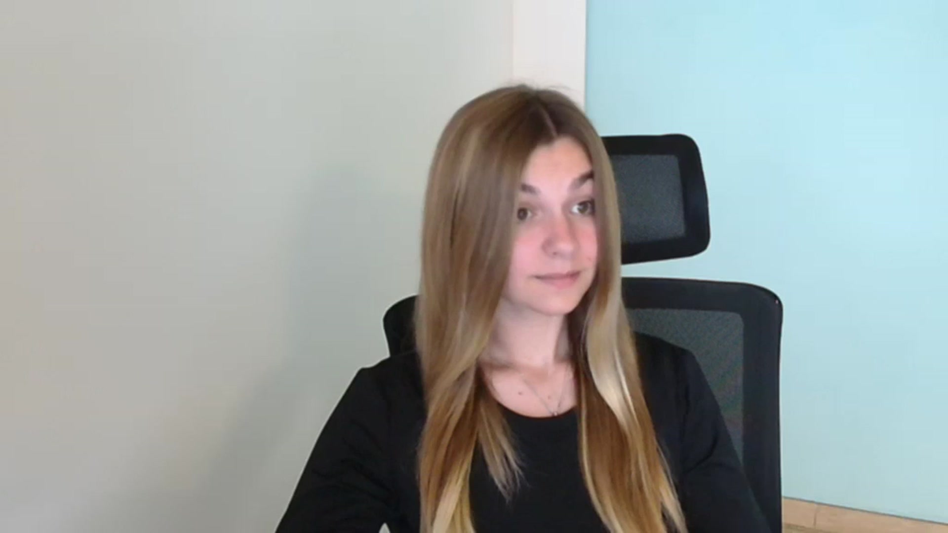 Gallery image thumbnail from Missi_More's myfreecams stream on, 07/22/2023, 19:42 image 18 of 20