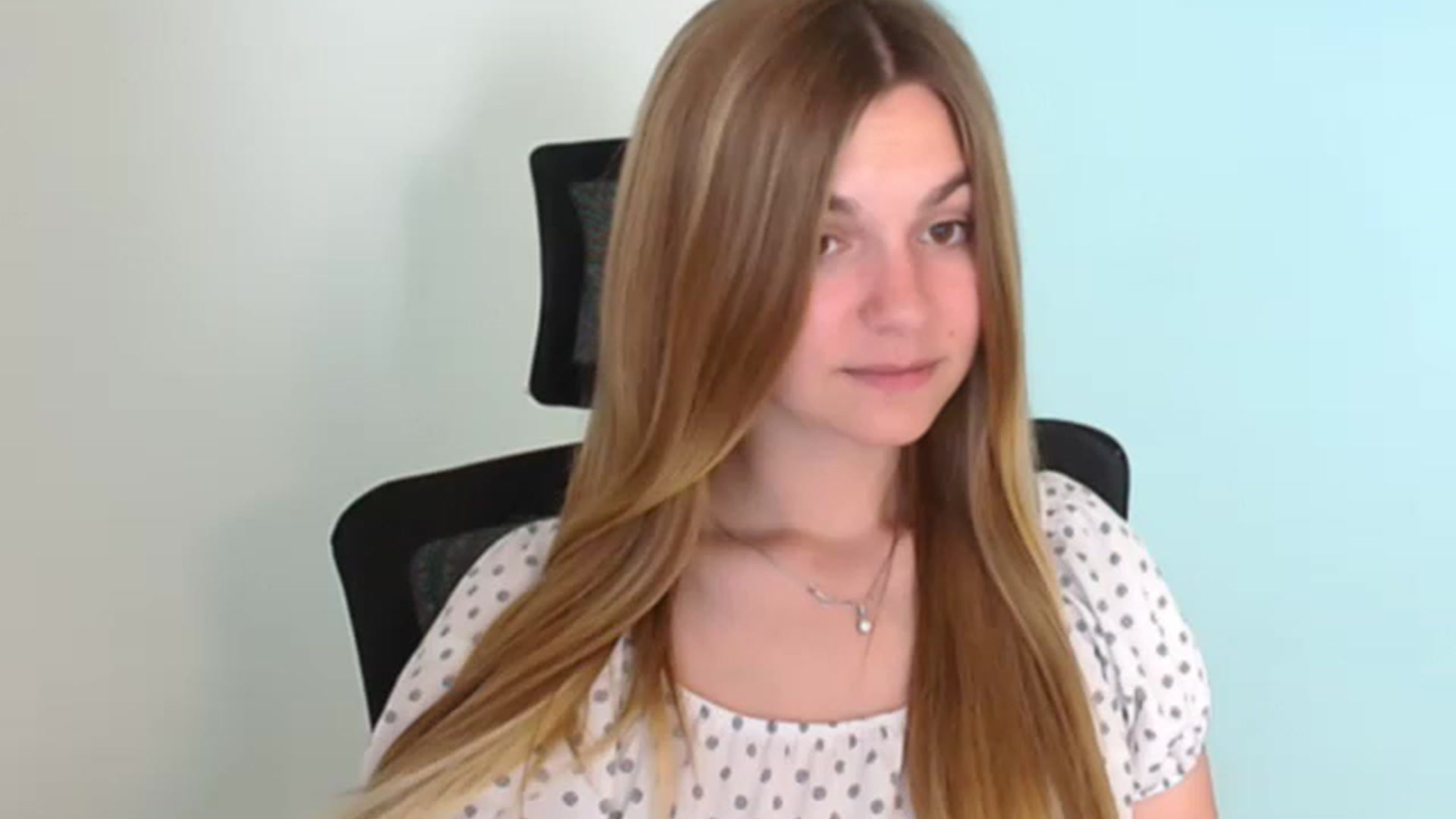 Gallery image thumbnail from Missi_More's myfreecams stream on, 07/23/2023, 01:11 image 11 of 20