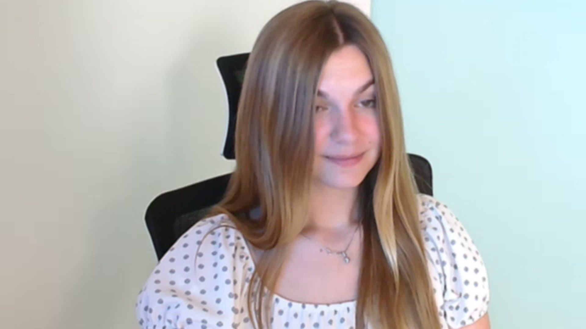 Gallery image thumbnail from Missi_More's myfreecams stream on, 07/23/2023, 01:11 image 19 of 20