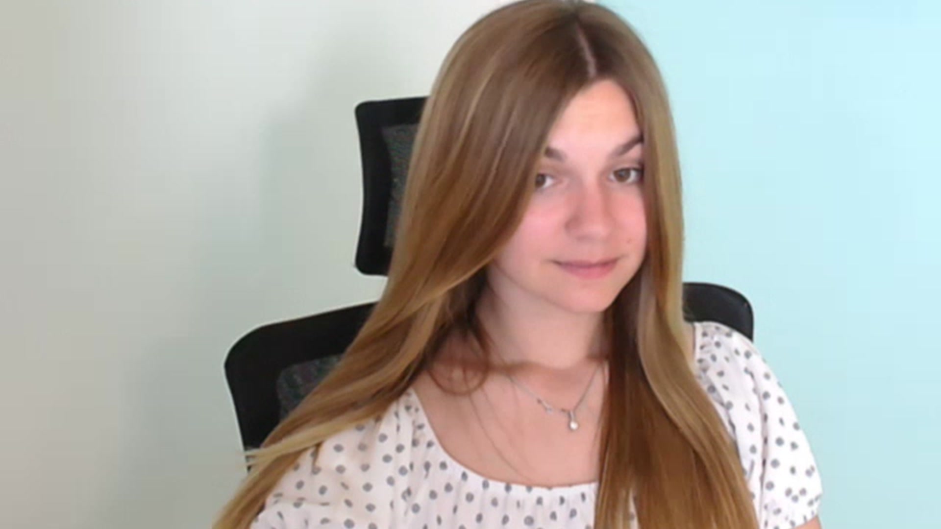 Gallery image thumbnail from Missi_More's myfreecams stream on, 07/23/2023, 01:11 image 14 of 20