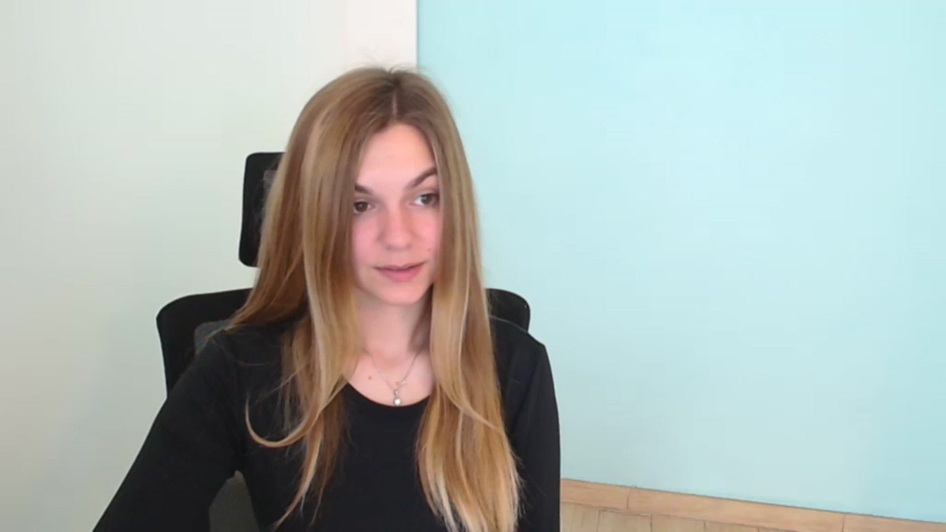 Gallery image thumbnail from Missi_More's myfreecams stream on, 07/24/2023, 08:17 image 9 of 20